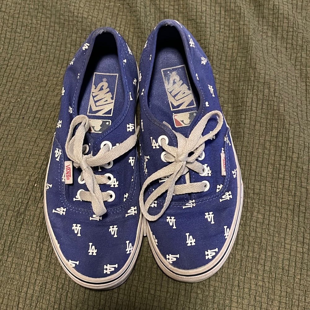 Dodgers vans